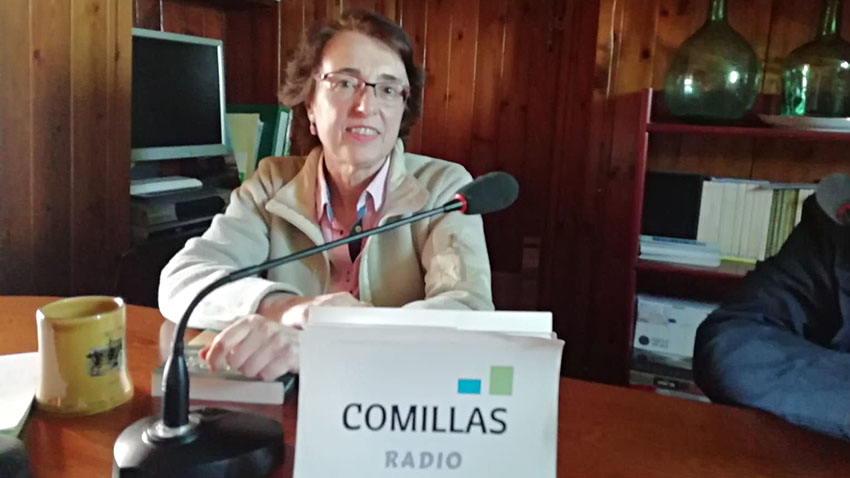 Entrevista de Daniel Irazu a Elena Bargues en Radio Comillas