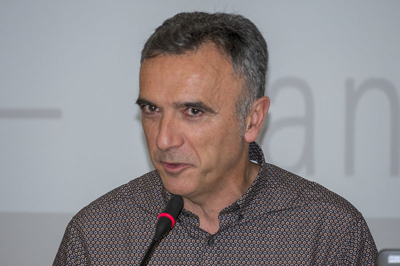 Esteban Ruiz: economía de los cuidados y la proximidad