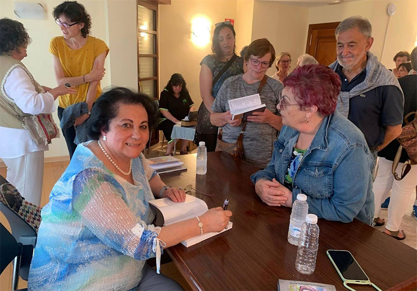 Gilda Ruiloba presenta el segundo libro de «Esencia Pasiega»