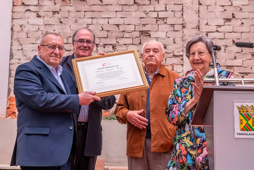 Homenaje de la Sociedad Cántabra de Escritores y del Ayuntamiento de Torrelavega a Pedro Cayón Ruiz