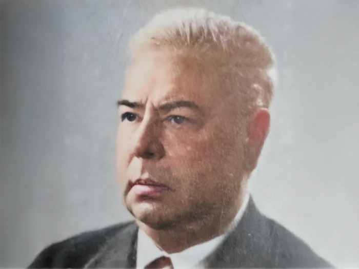 GARCÍA VENERO, Maximiano